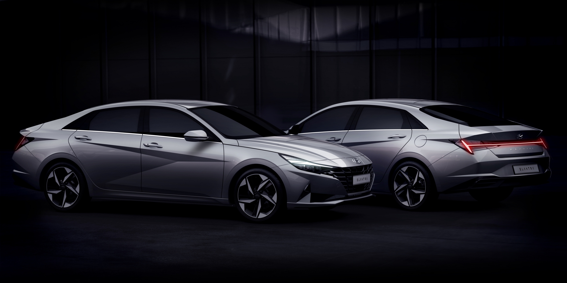 油電上身 內裝各種模仿！Hyundai大改款Elantra正式發表！