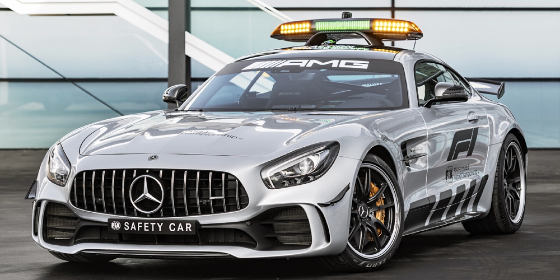 史上最強！F1賽事安全車Mercedes-AMG GT R登場！