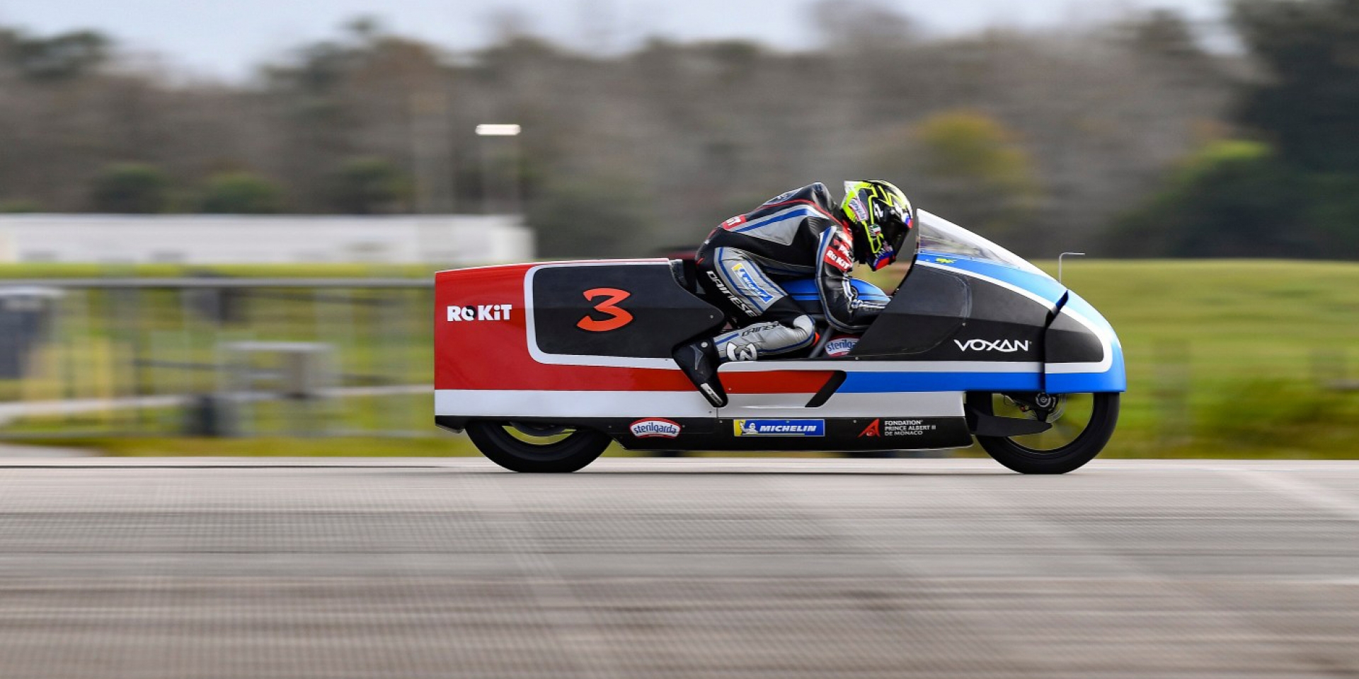 羅馬皇帝Max Biaggi的最速「電」堂 !  456km/hr刷新電動機車最速世界紀錄
