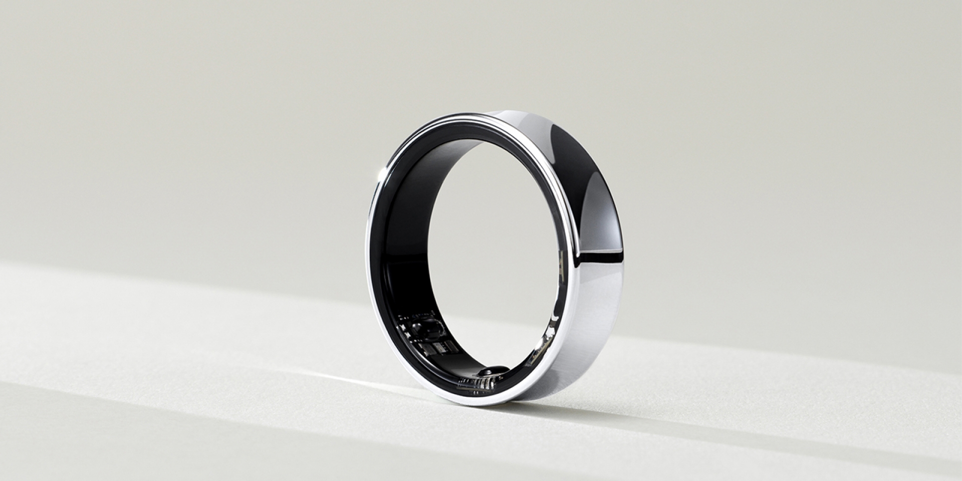 SAMSUNG Galaxy Ring：運動/心率追蹤、睡眠偵測、女性經期預測，還能跟手機、智慧家電連線的智慧戒指！