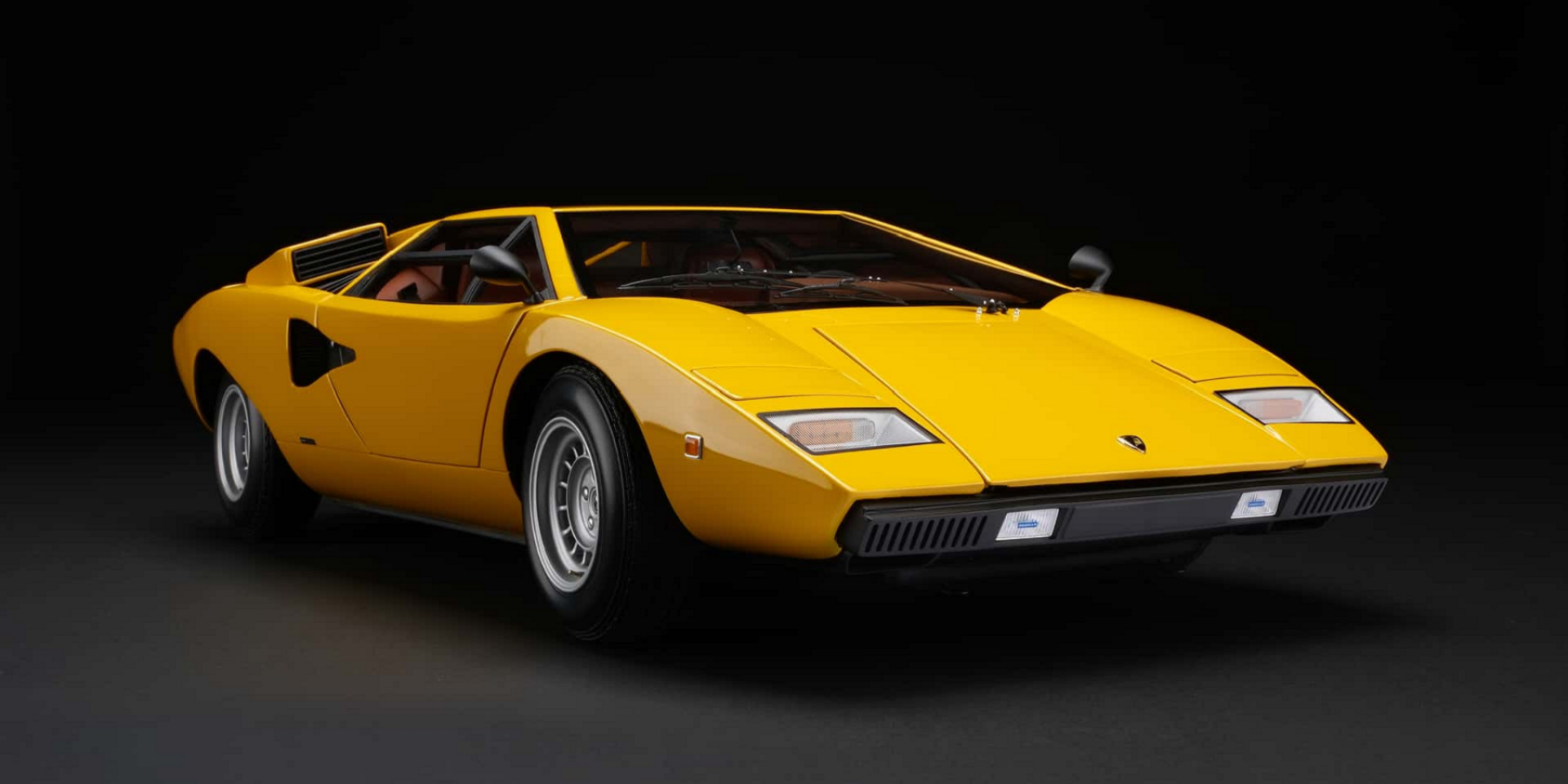 售價超過新台幣60萬元！Amalgam 1974 Lamborghini LP400 1:8模型現正販售中