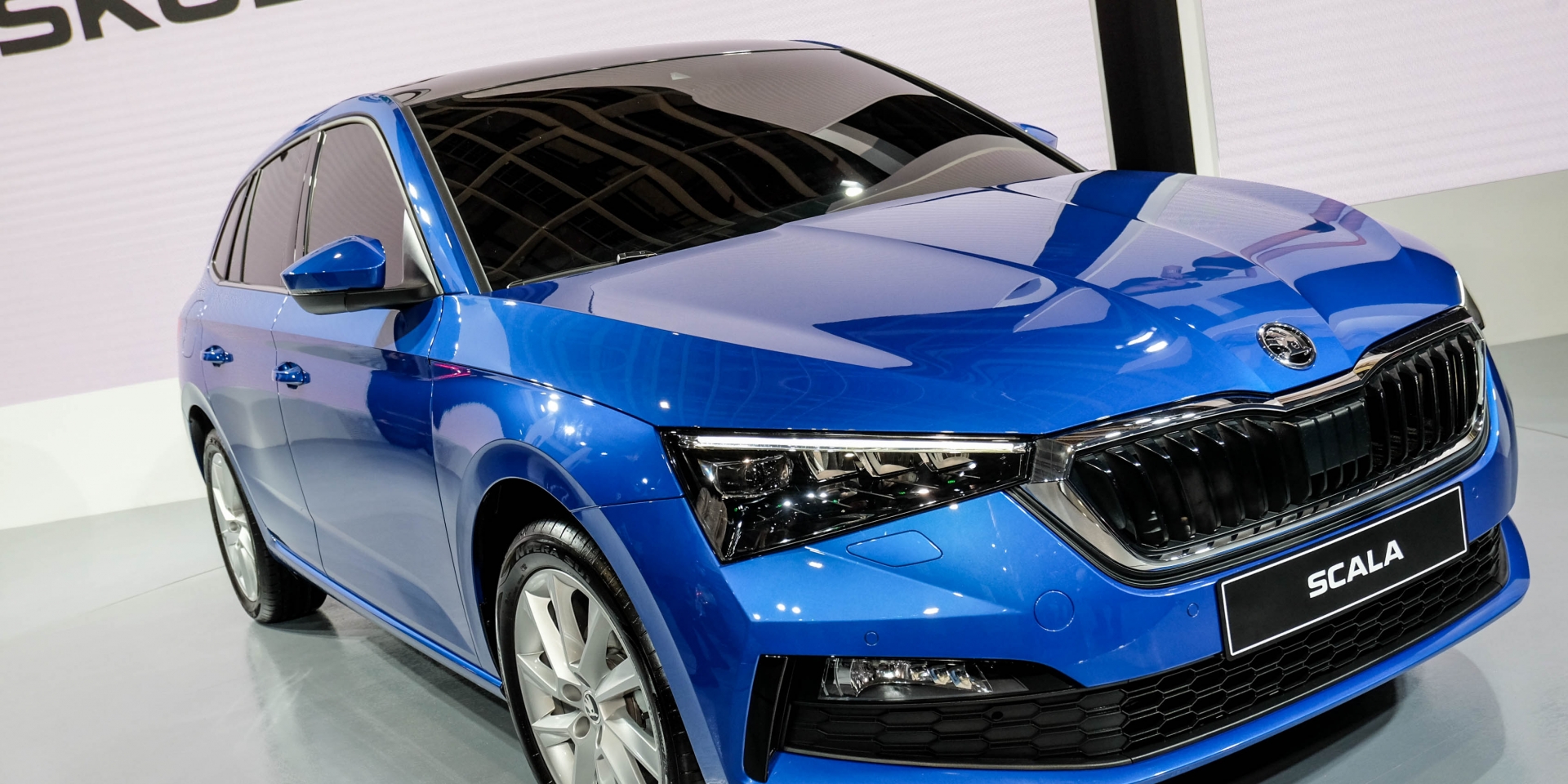 2020世界新車大展。SKODA「Scala」、「Superb」連袂登台！性能版Karoq Sportline引進亮相。