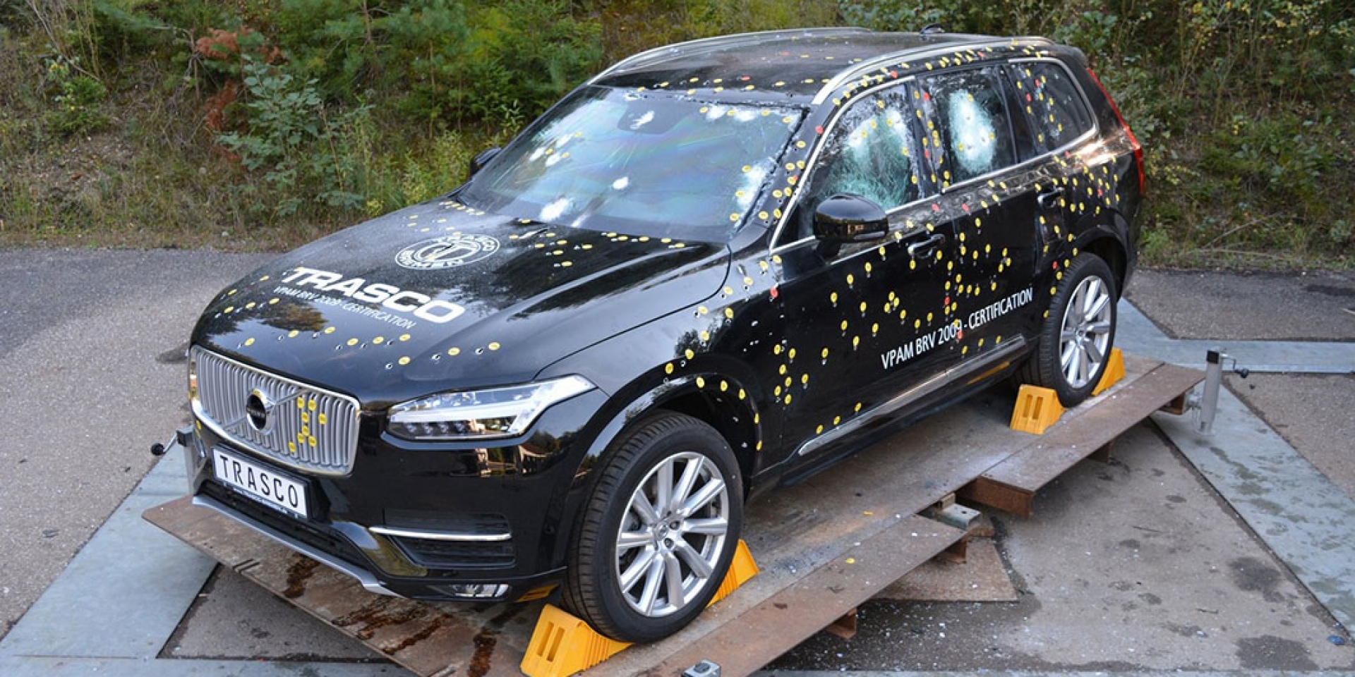 AK47沒在怕！Volvo XC90 Armored原廠防彈車