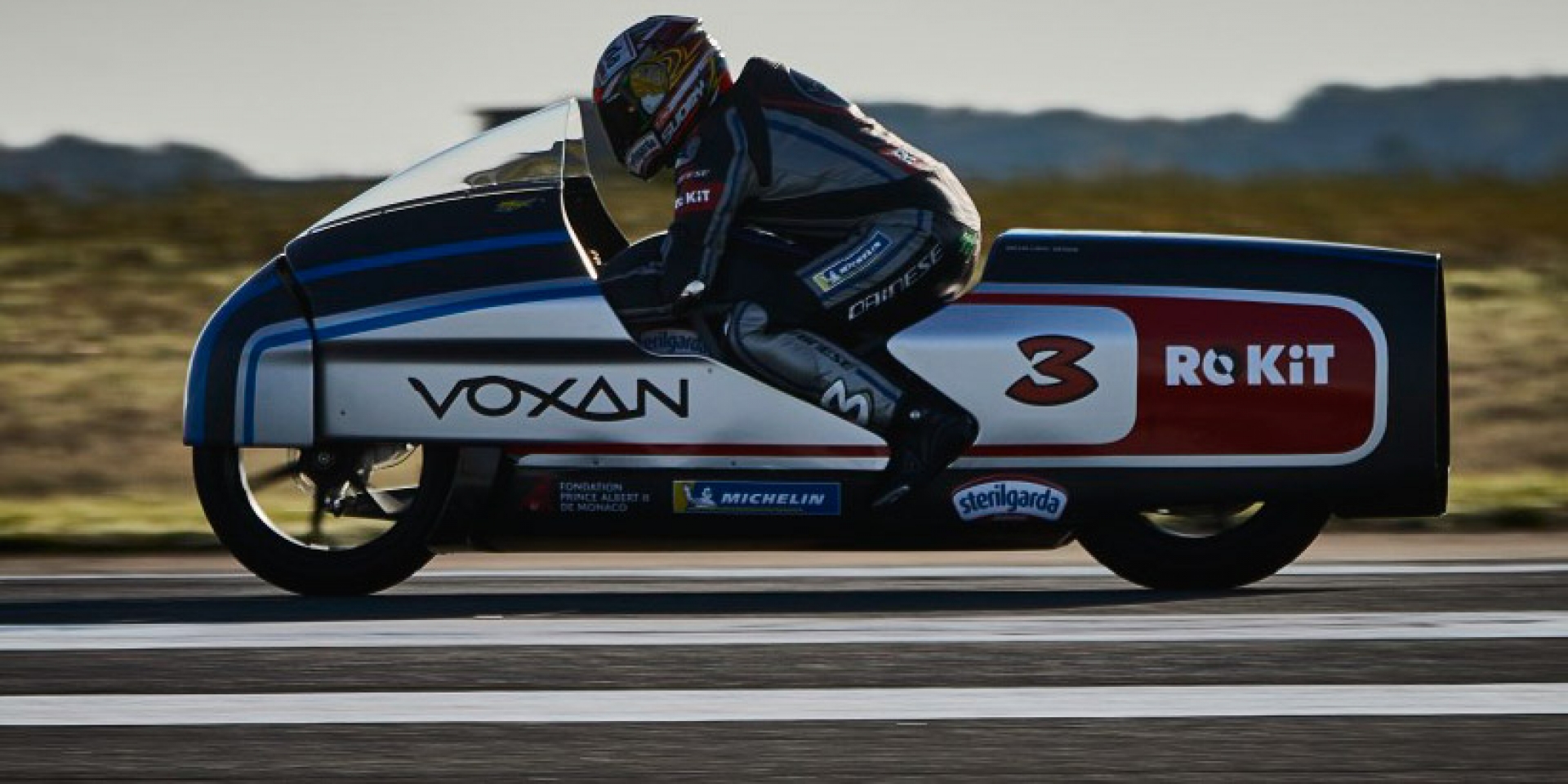電動機車極速紀錄，Max Biaggi與Voxan Wattman創下366.941 km/h驚人表現！