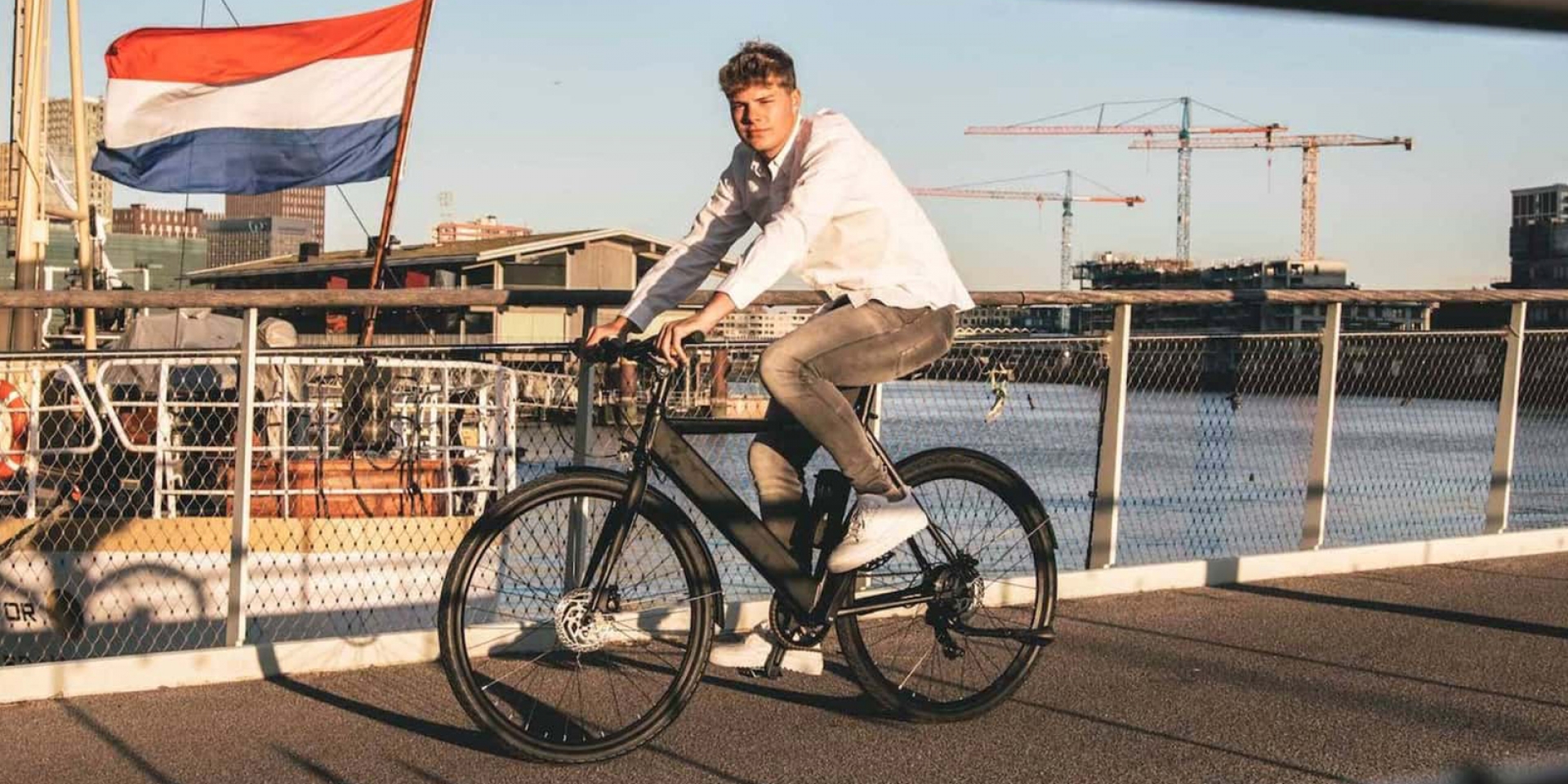 Ostrichoo超級電容電動自行車：70公里續航、8分鐘快充、靠動能回收就能快速充電！