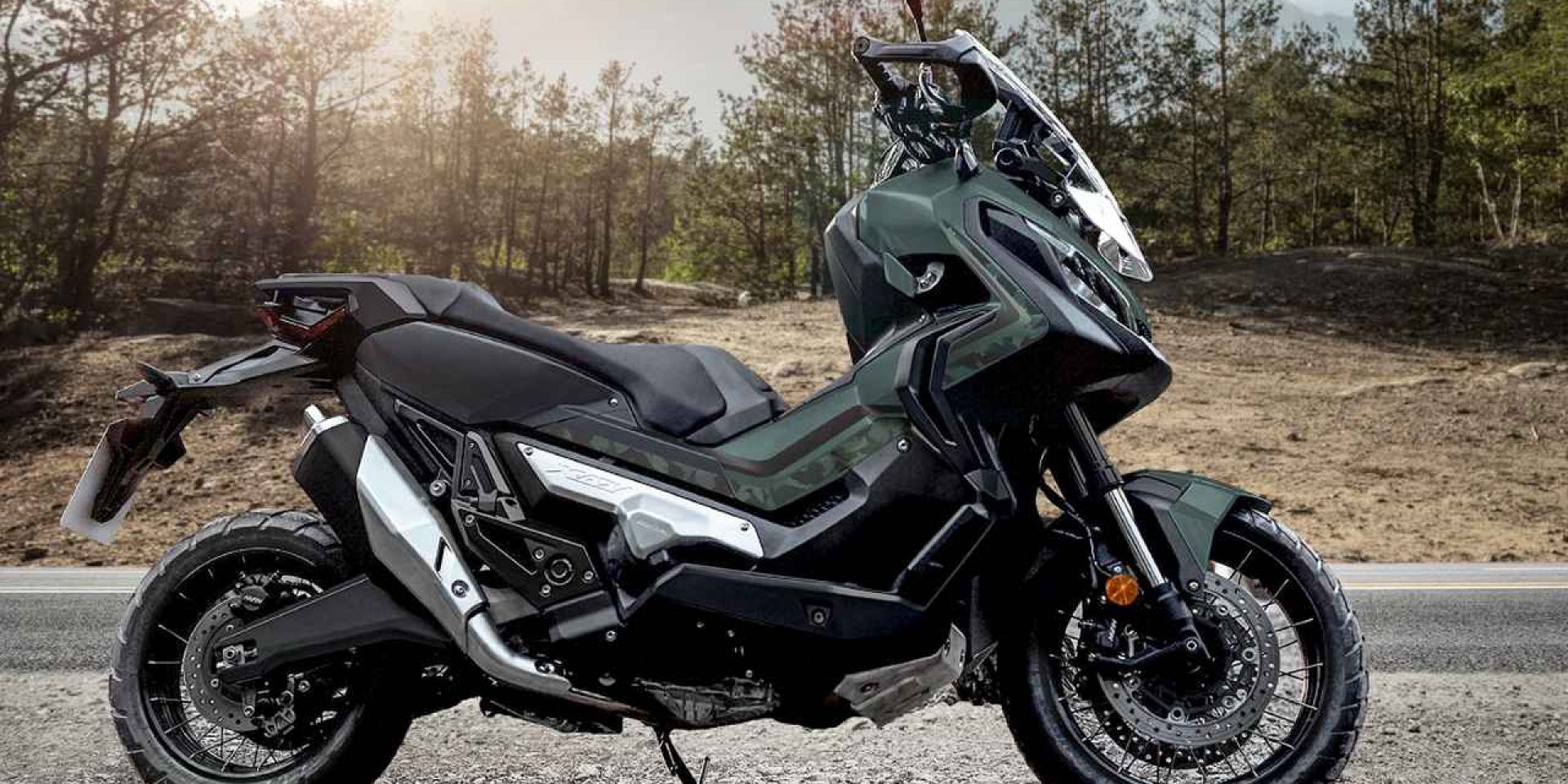 軍事風格帥氣登場。HONDA X-ADV軍綠迷彩新色上市