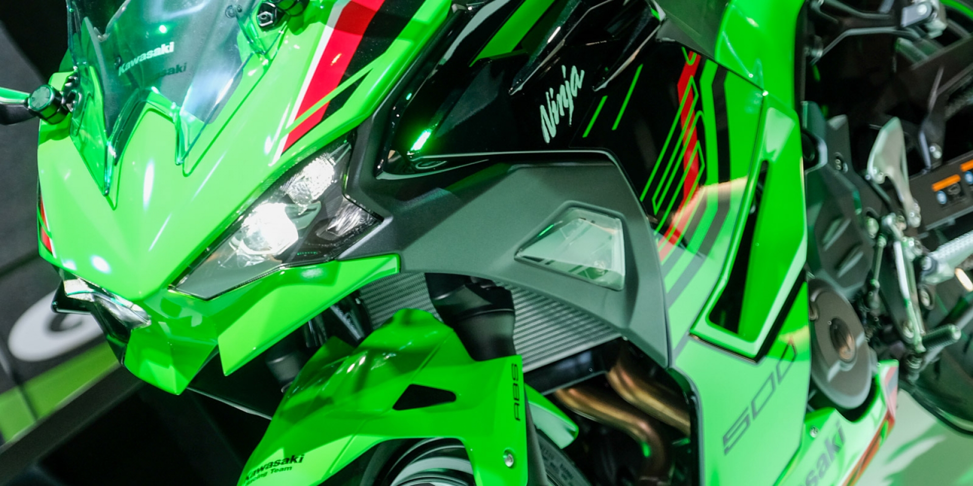 這次不運動了 高轉熱血掰掰！KAWASAKI Ninja 500米蘭現場直擊