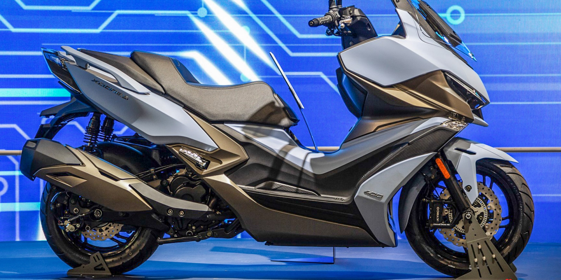 2021米蘭車展。車頭小美容 KYMCO XCITING S400車展亮相