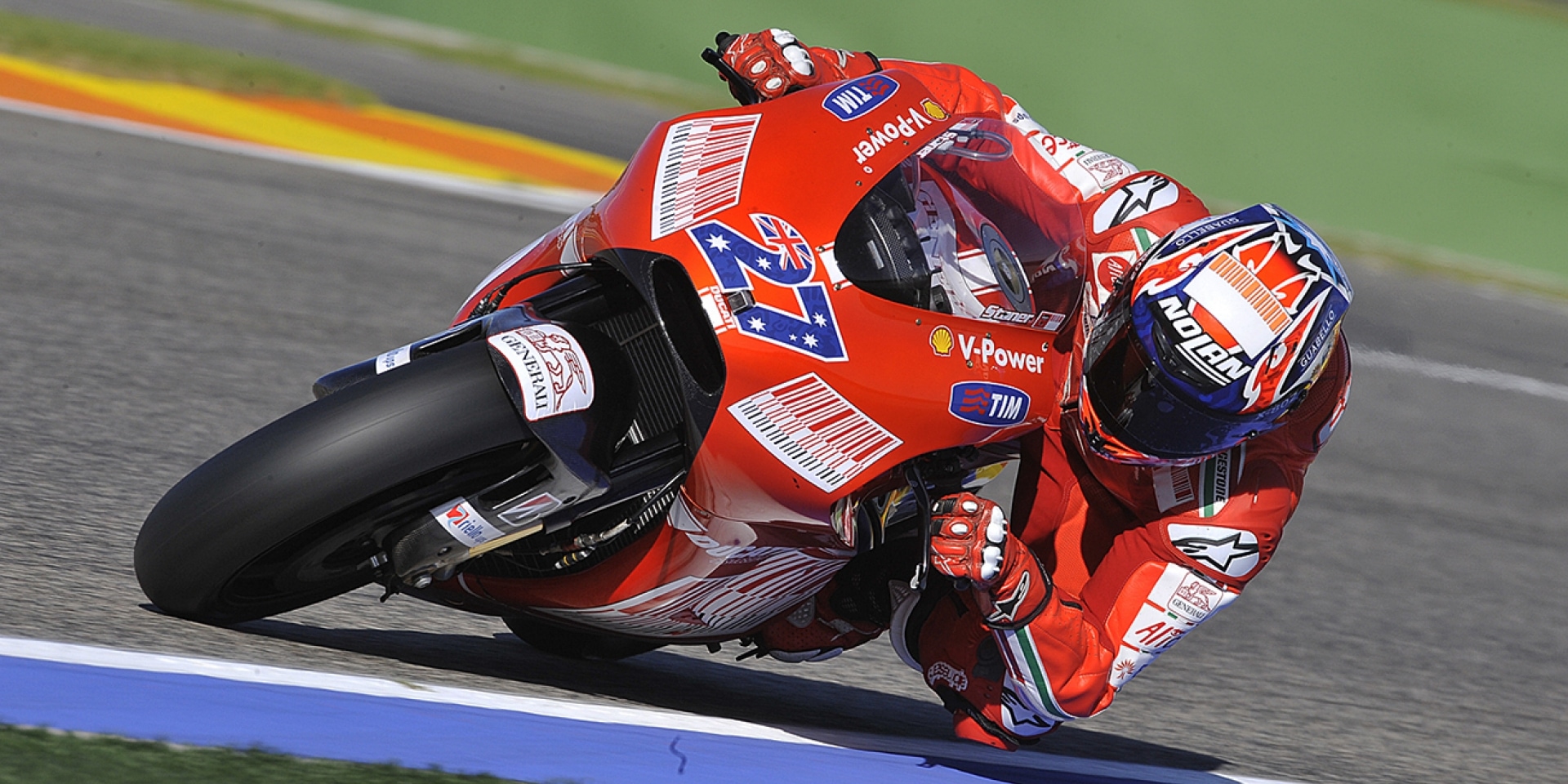 Stoner與HONDA拆夥回歸Ducati懷抱。不排除2016 MotoGP以外卡出戰