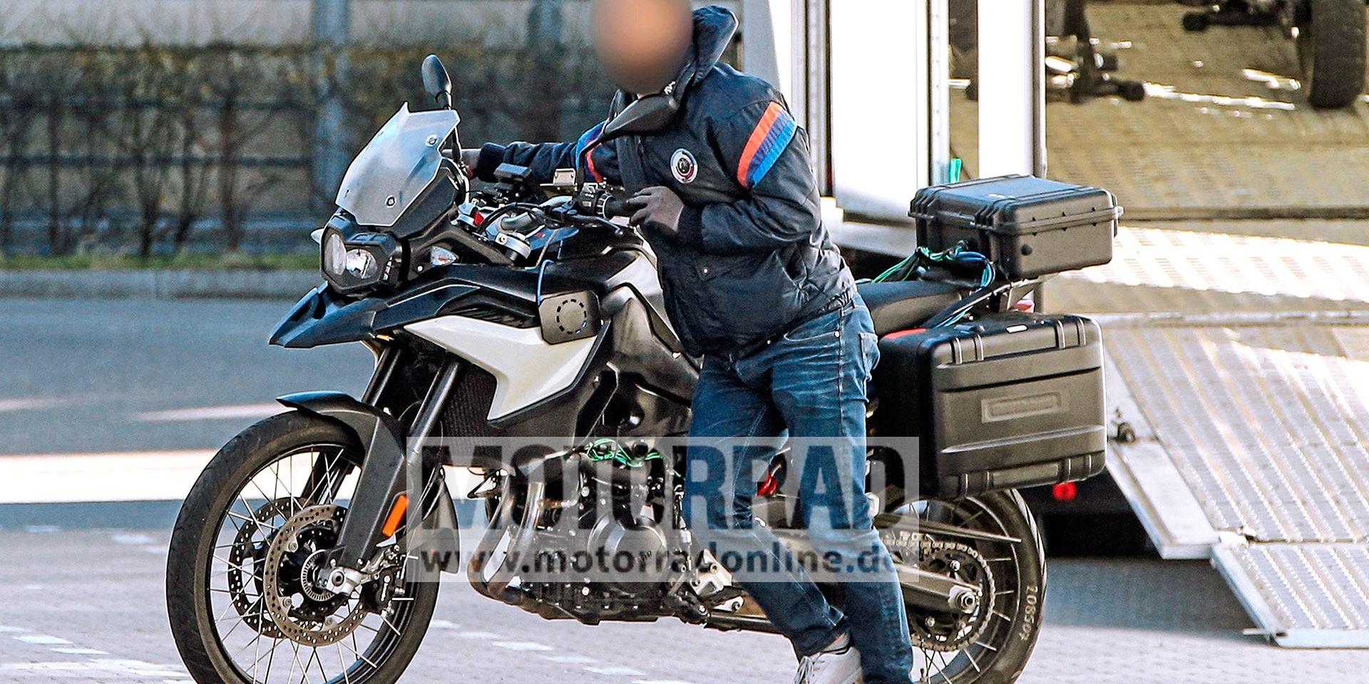 全新中級多功能車2018 BMW F900GS 街頭捕獲