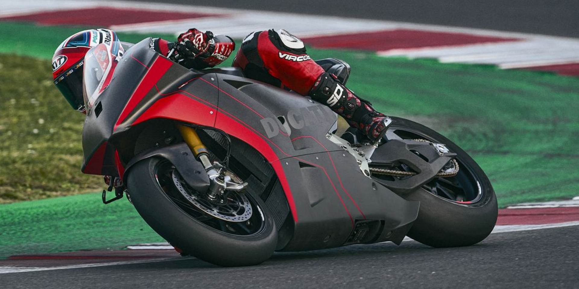 DUCATI電動賽車玩真的！Michele Pirro：某些方面相當類似MotoGP賽車！