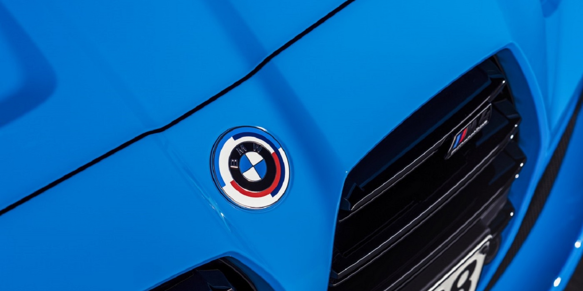 BMW換上特殊廠徽，慶祝BMW M GmbH五十周年