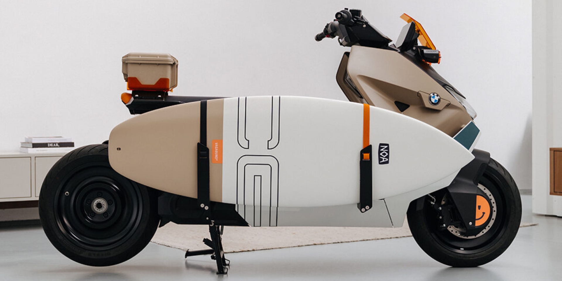 度假海灘風！BMW Motorrad與Vagabund Moto合作打造CE 04電動「滑板」車
