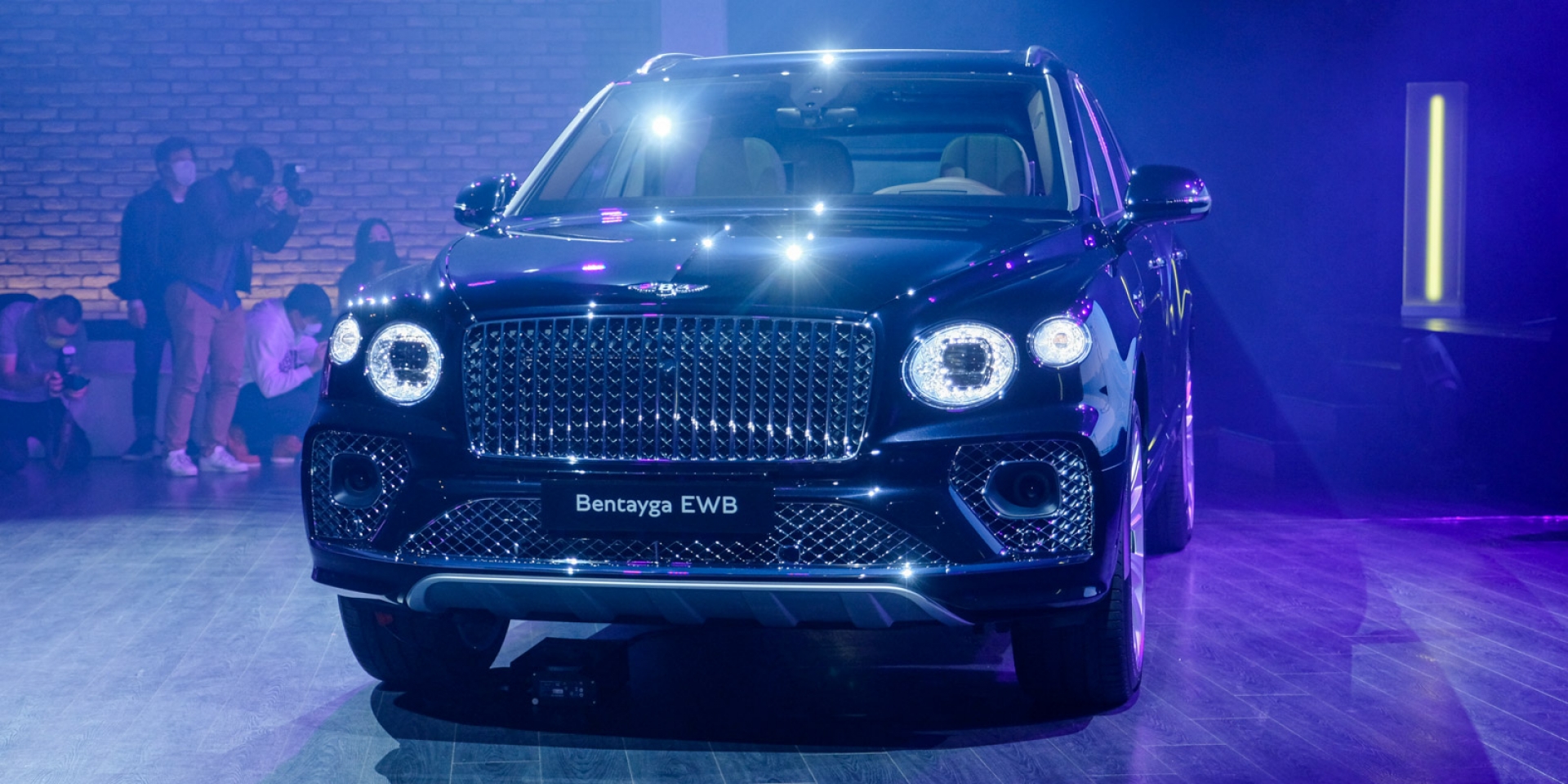 BENTLEY 全新 BENTAYGA EXTENDED WHEELBASE 長軸旗艦 傲然登台