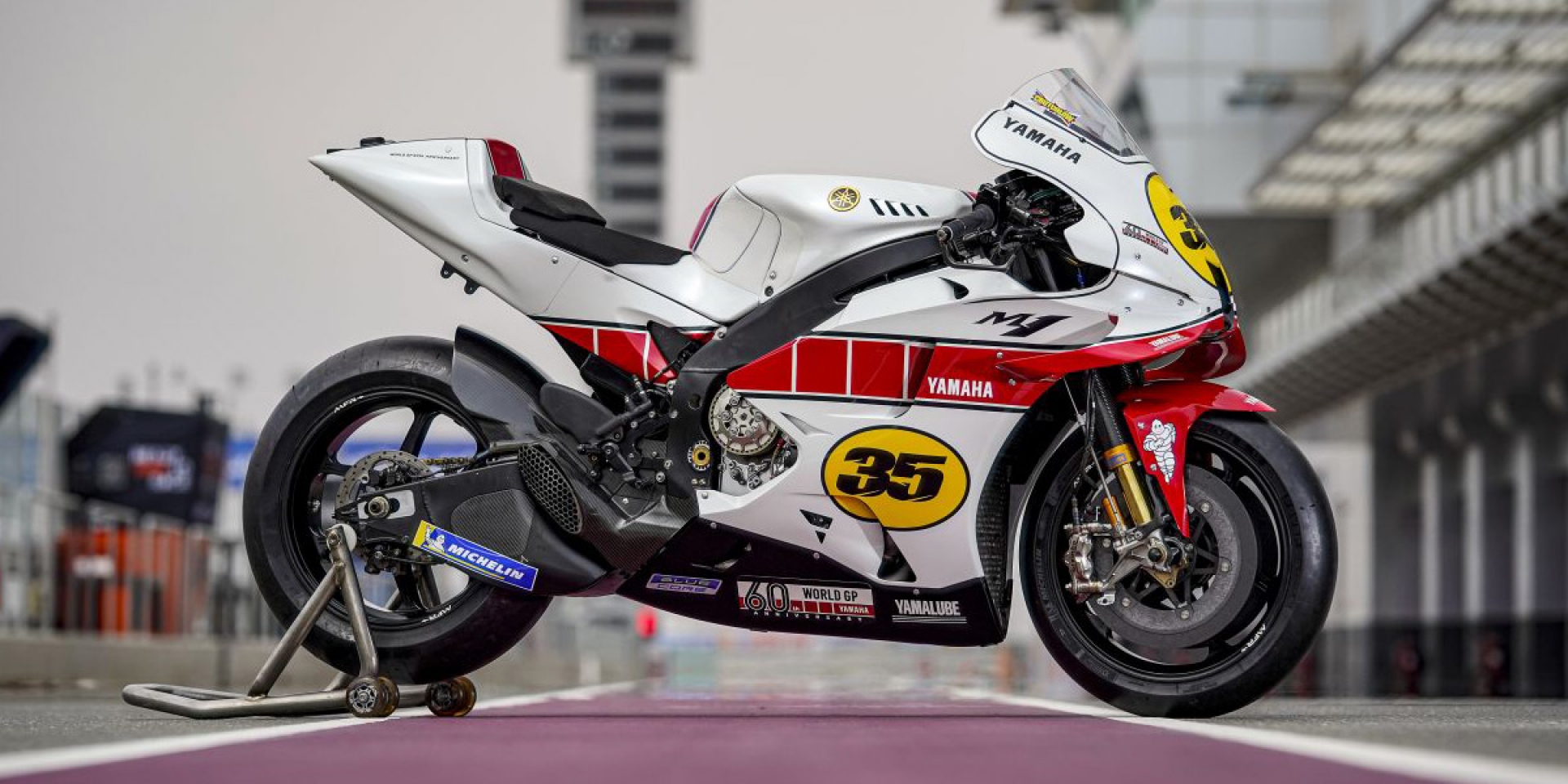 GP參賽60週年！YAMAHA YZR-M1 60th-anniversary紀念塗裝現身