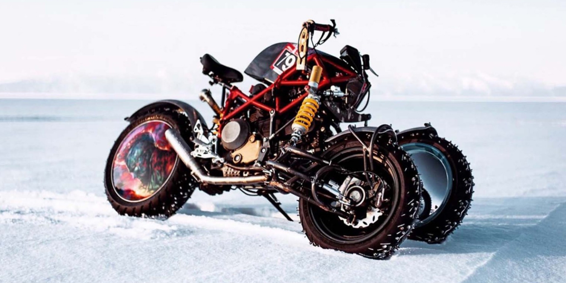 怪騎物語。雪地三輪異形！DUCATI Hypermotard 1100 「Yondu」by.Balamutti