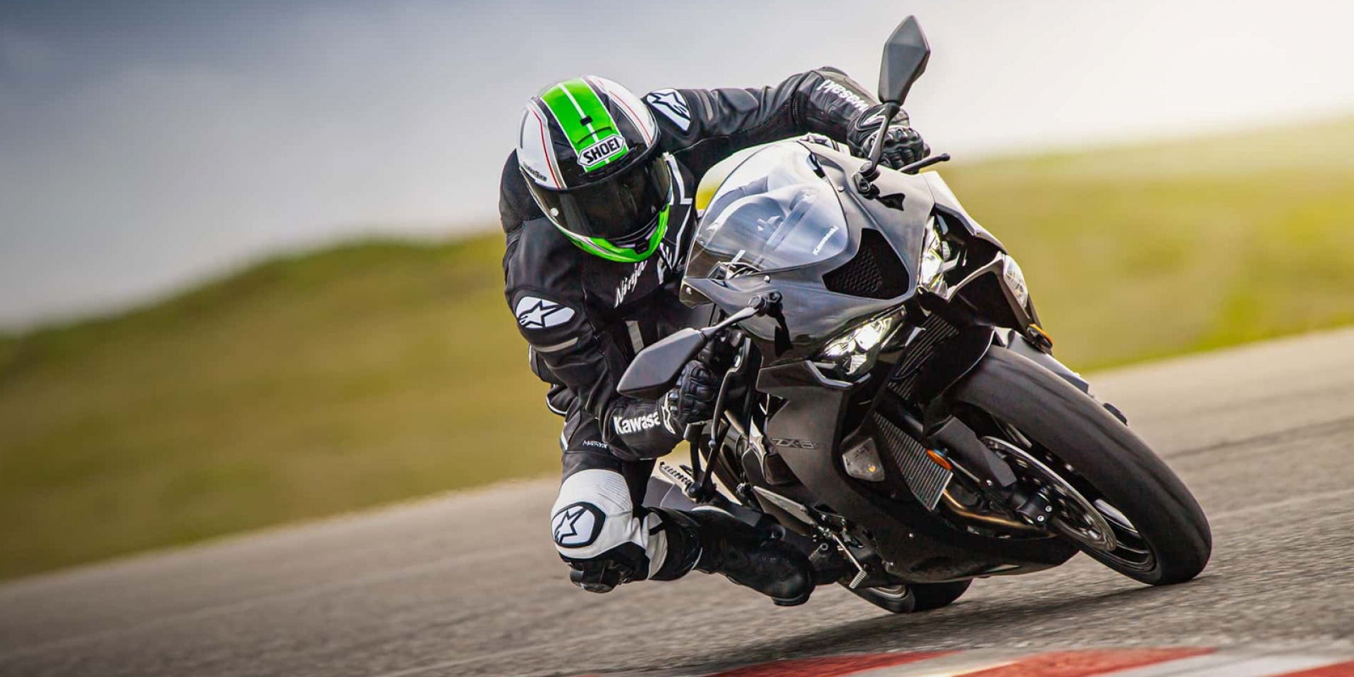 小改款中忍回歸!2024 Kawasaki ZX-6R 首批40台、開價63.6萬元起預購開 小改款中忍回歸!2024 Kawasaki ZX-6R 首批40台、開價63.6萬元起預購開