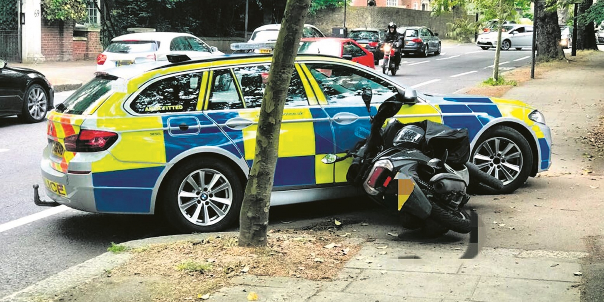 以暴制暴才是解決之道？英國警方採用強硬碰撞手段對付飛車劫匪