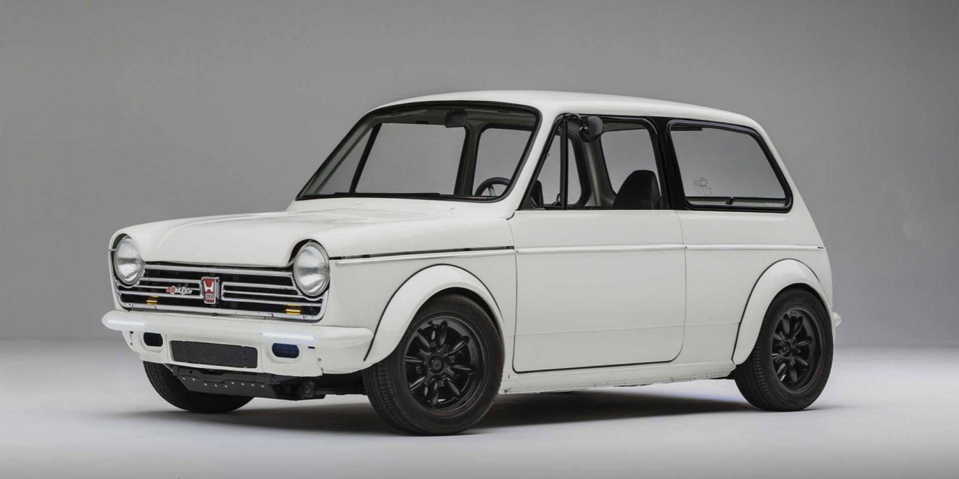 V4大法好。塞進VFR800萬轉V4的「HONDA N600」！