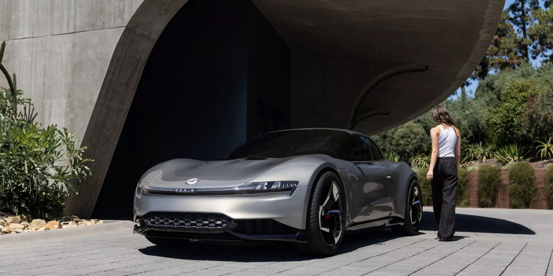 超級電動跑車Fisker Ronin EV，售價千萬能擁有千匹馬力和千里續航力