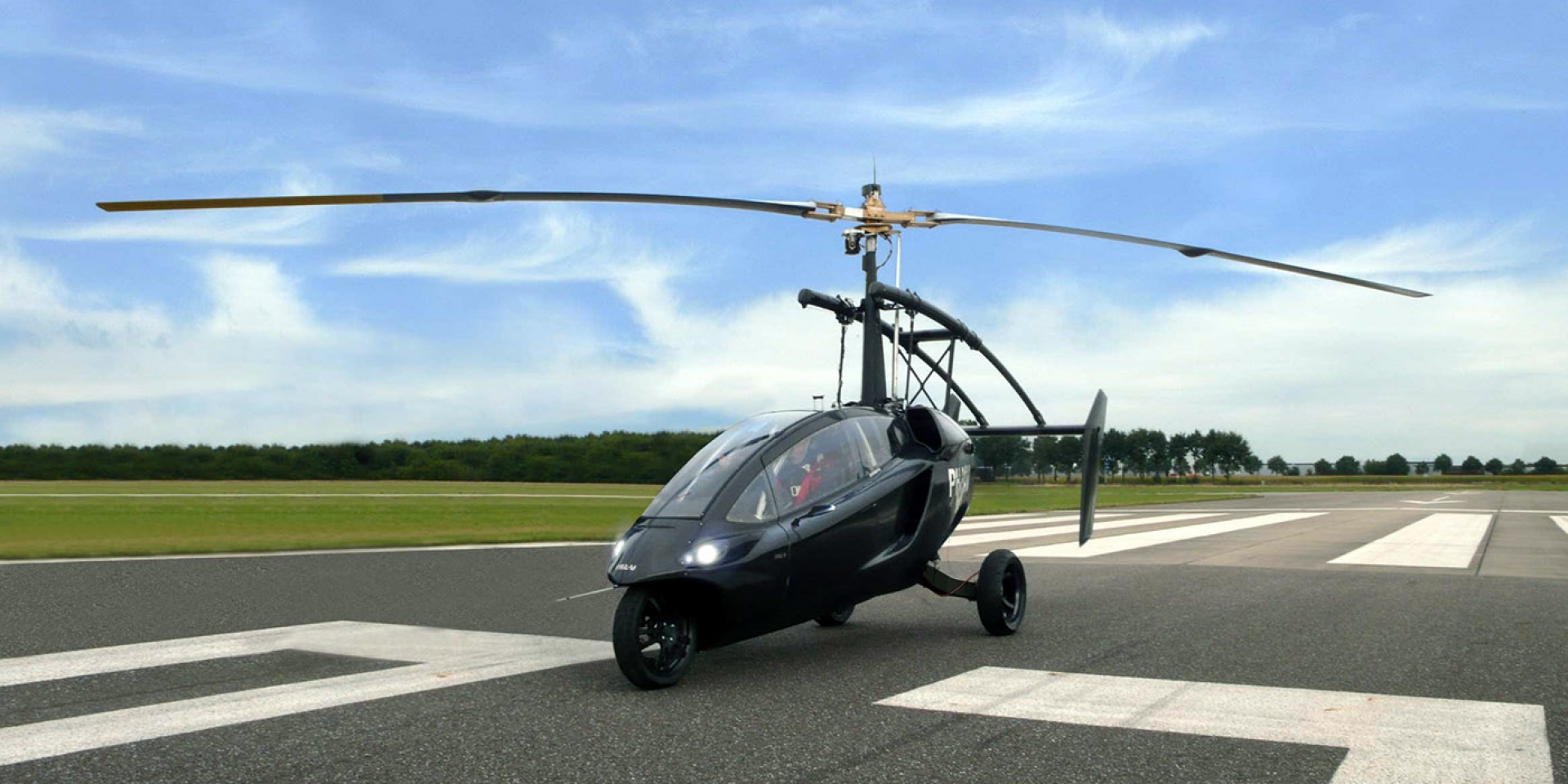 歡迎來到飛行世代。PAL-V Liberty飛行三輪車登場！
