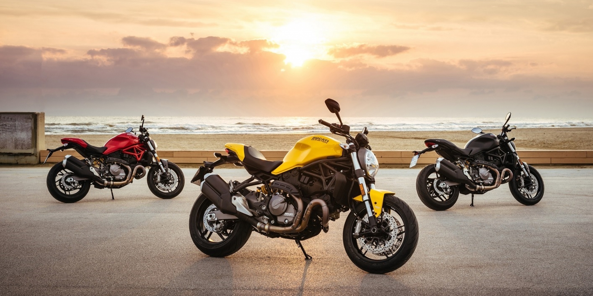 新車第一彈。更忠於原味的2018 DUCATI Monster 821