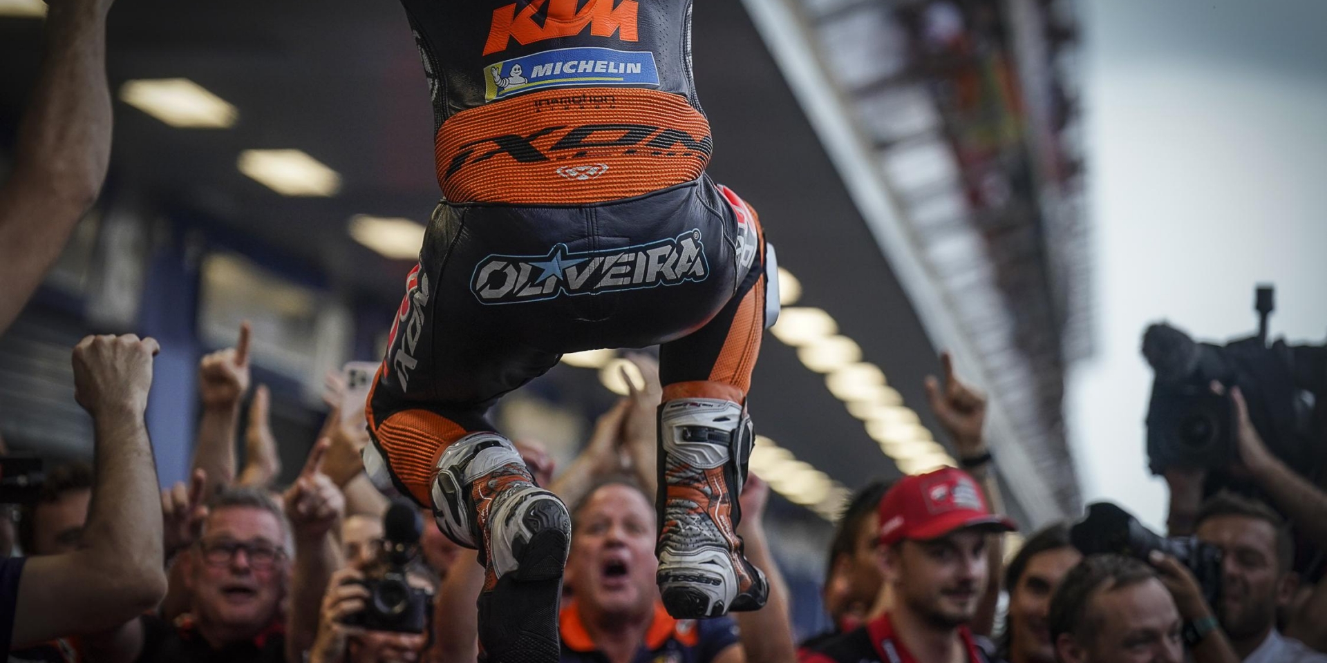 雨戰奪勝！Miguel Oliveira：時間會證明我離開KTM是不是錯的，未來對Miller會很艱難。