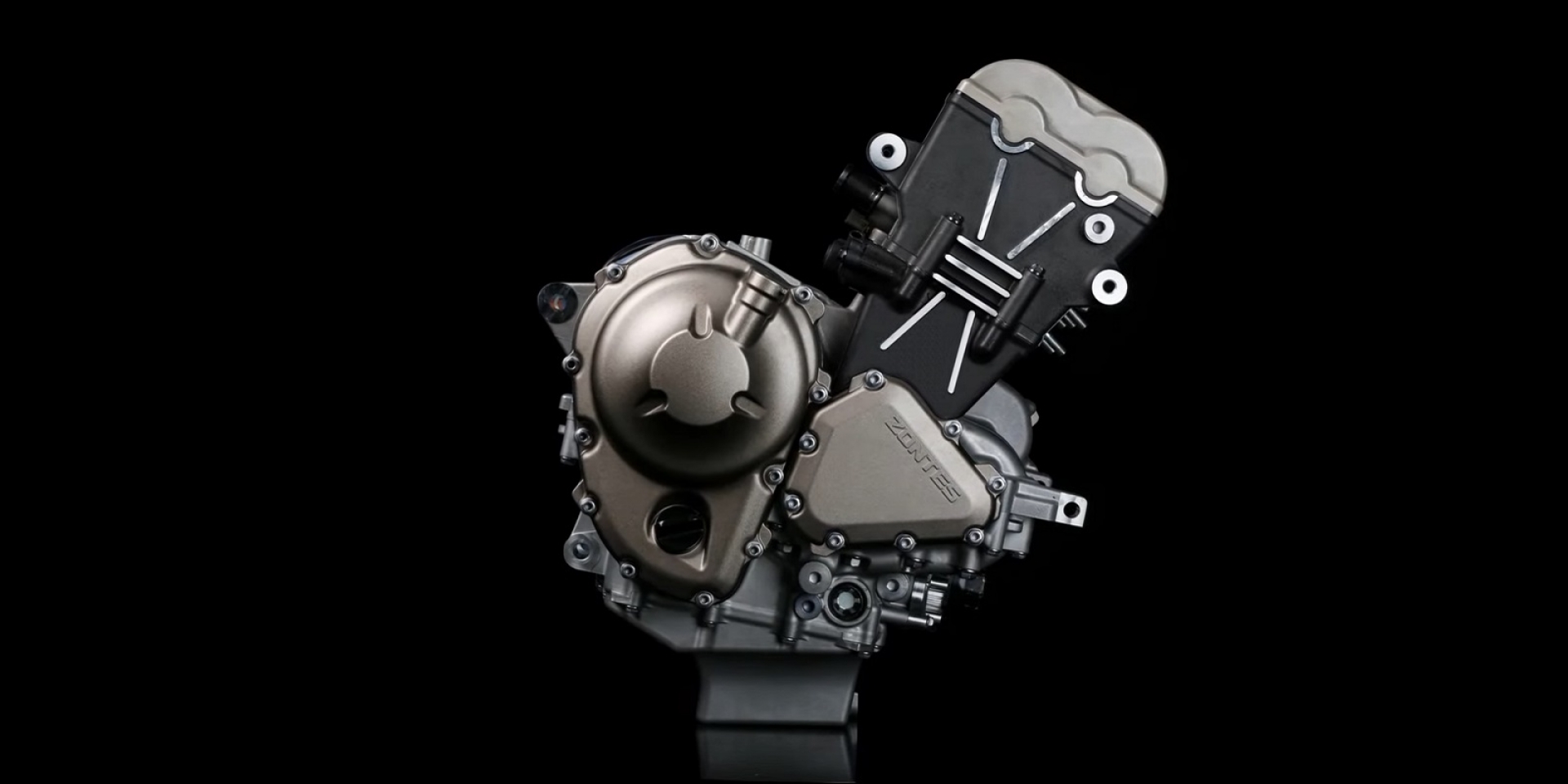 中國Zontes全新三缸引擎細節曝光！似乎是專為MV Agusta代工打造而成？