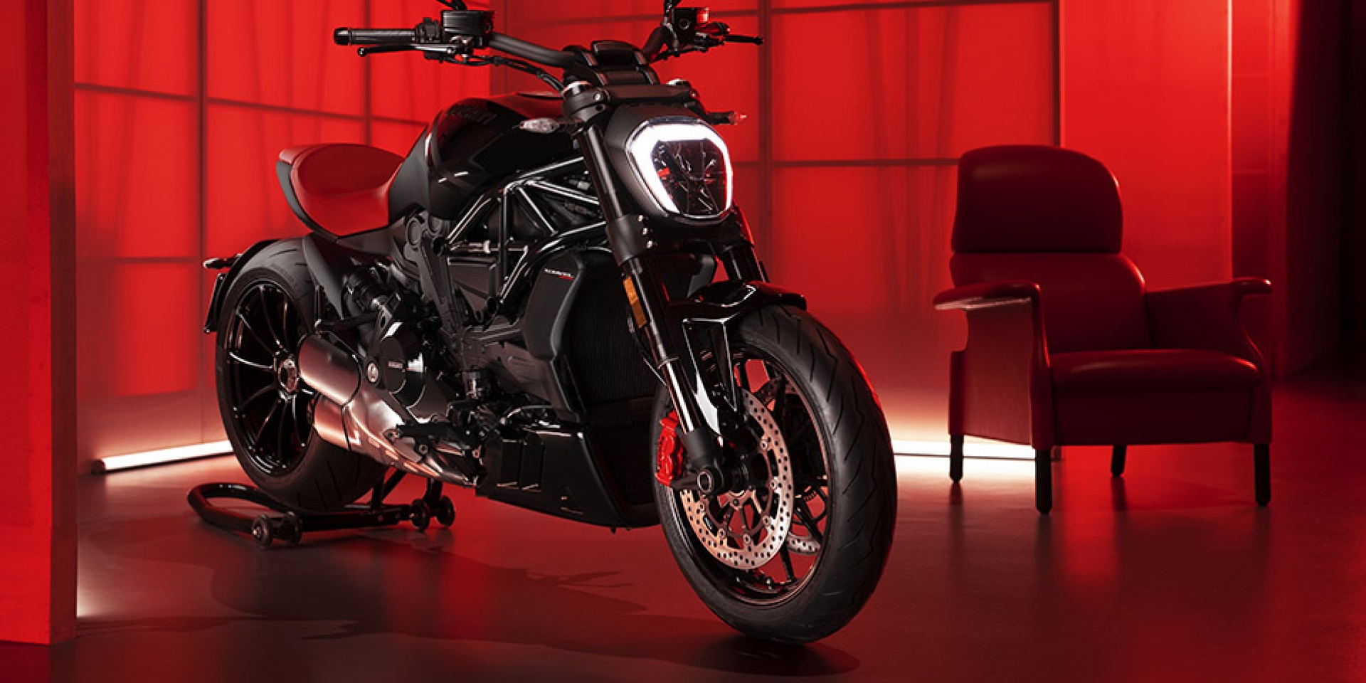 豪宅沙發搬上車！Ducati XDiavel Nera搭載Poltrona Frau真皮坐墊