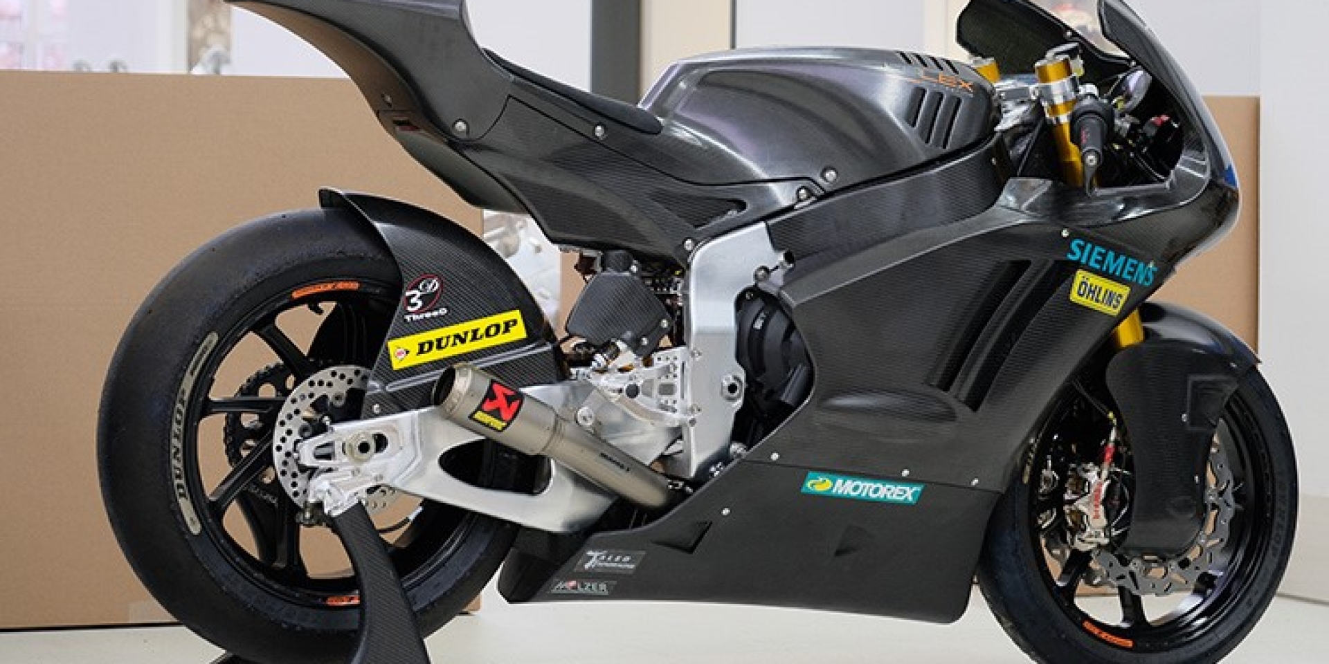 Moto2 首輛三缸引擎賽車曝光