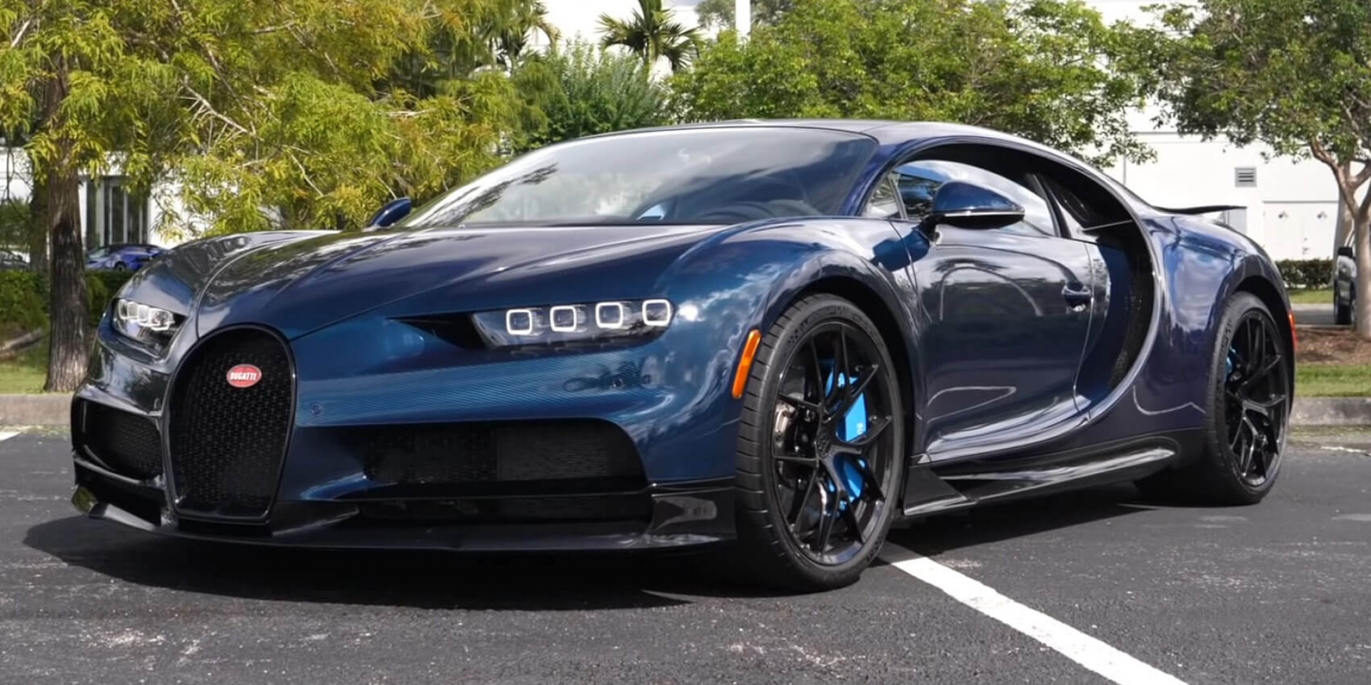Roxy Bugatti