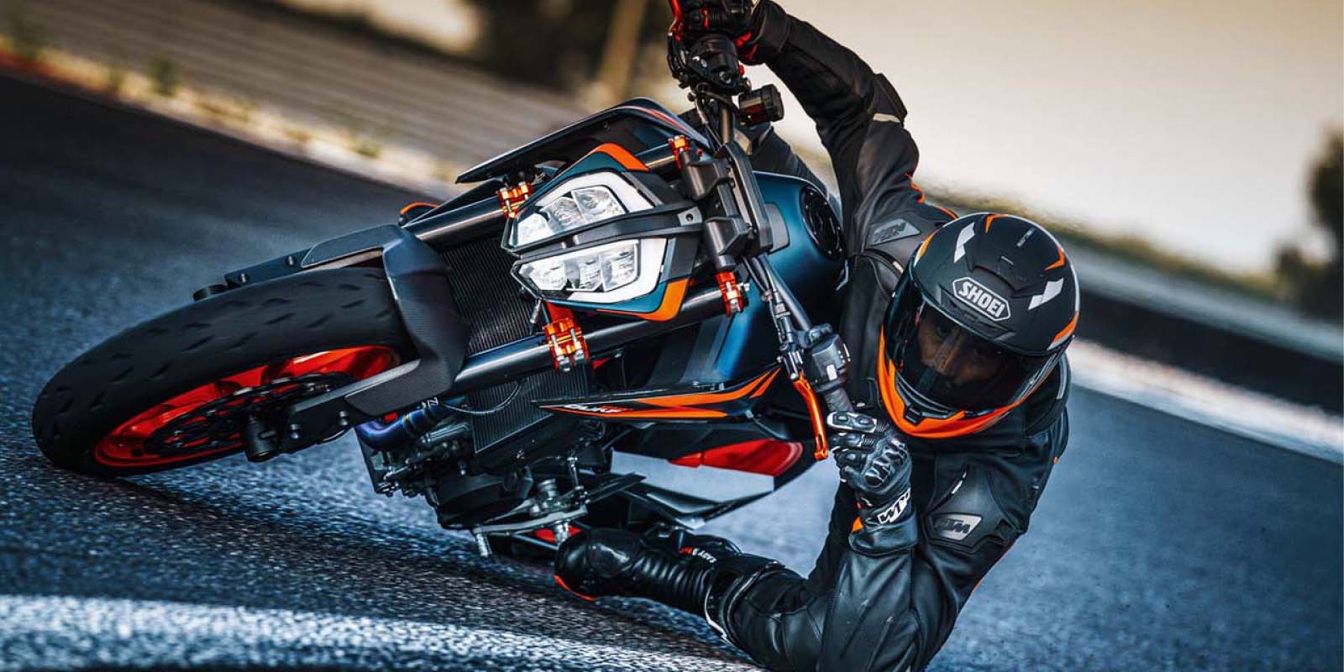 藍橘色手術刀！2022 KTM 890 DUKE R 新色亮相