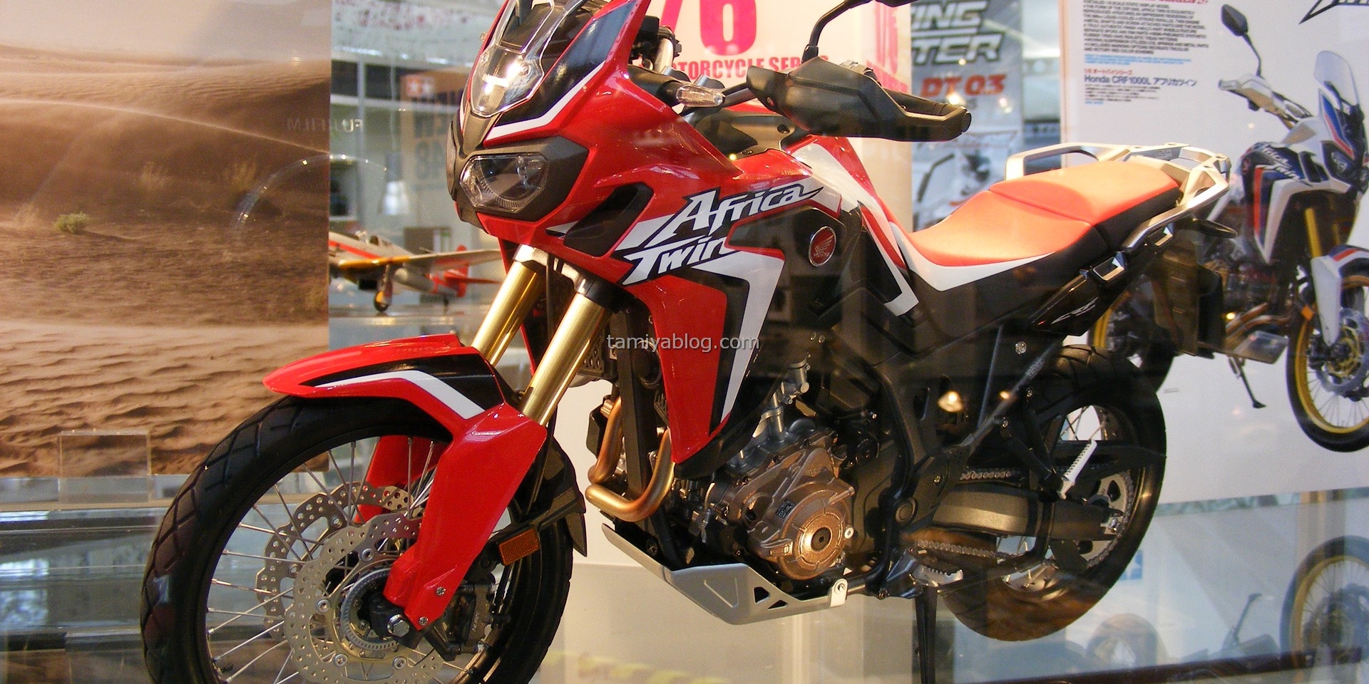 宛如實車縮小版。1：6 HONDA CRF1000L 模型預定發售