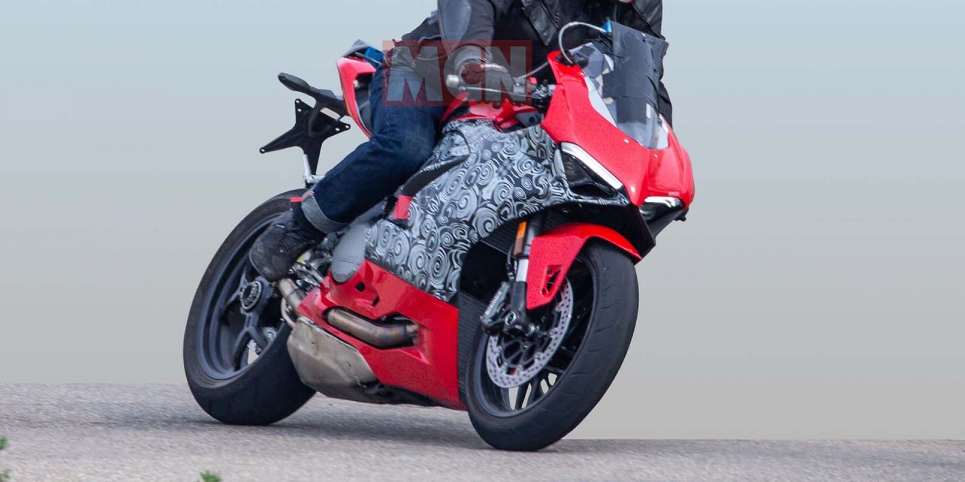 L-twin仿賽即將更新！Ducati 959 Panigale測試車海外捕獲