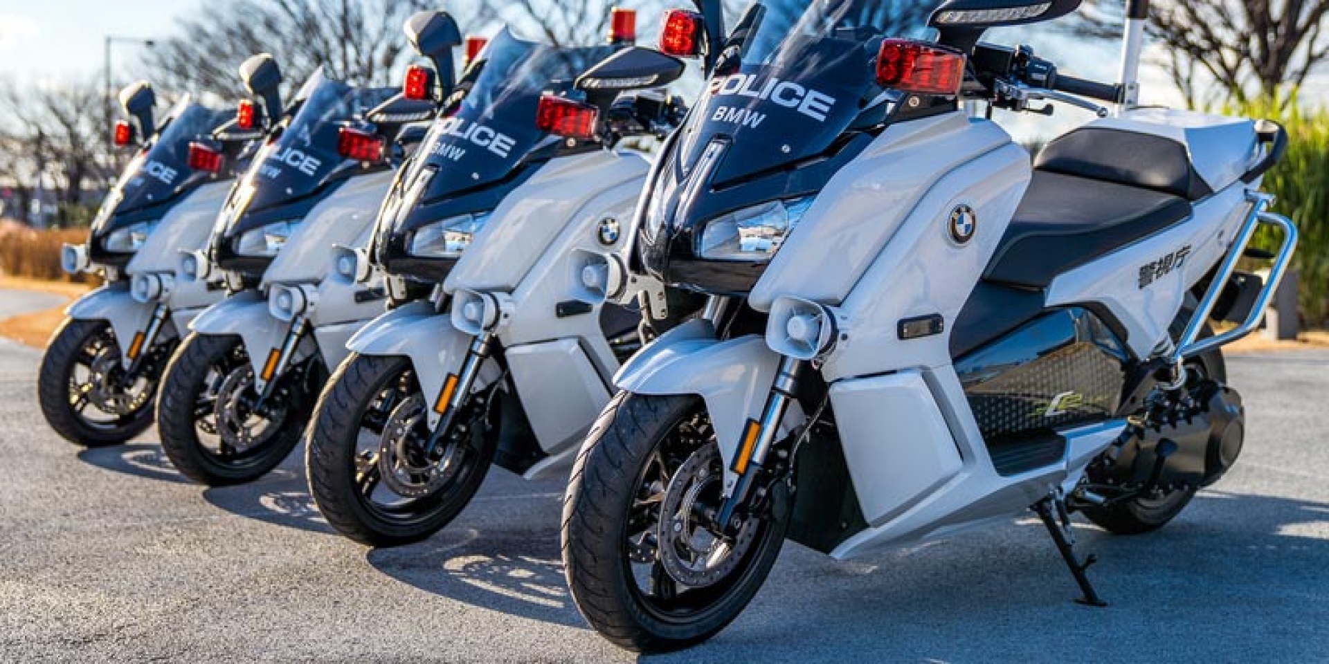 白摩托車新成員。BMW C evolution成為日本警察新座駕