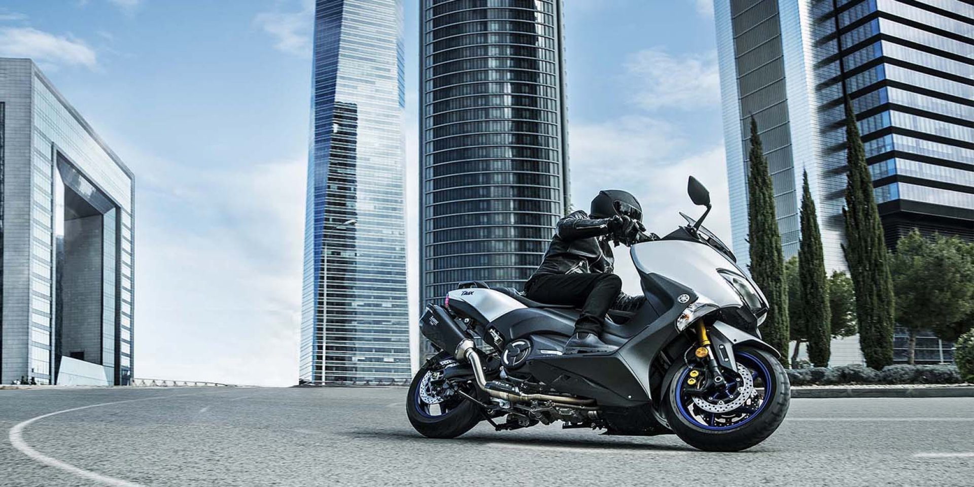 運動大羊再次進化，YAMAHA TMAX SX Sport登場！