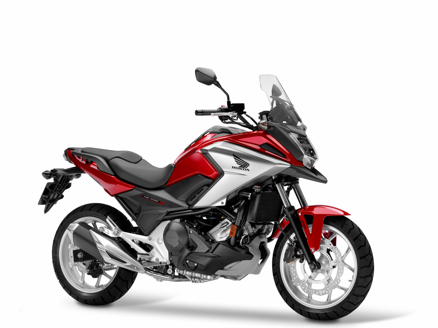 17 Honda Nc750家族新色發表 Dct變速系統賽道體驗報告 Supermoto8