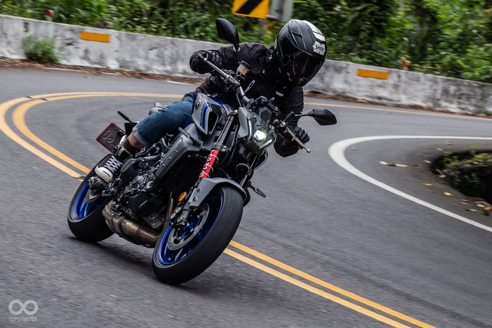 不只扭力現在請改叫電控大師 21 Yamaha Mt 09 試駕分享 Supermoto8