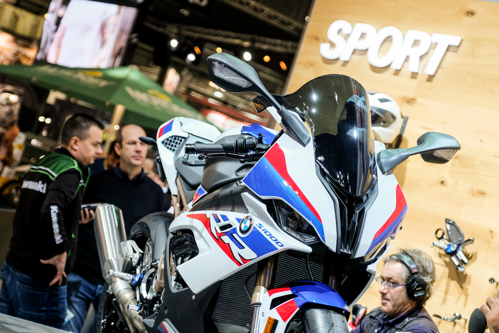 德意志寶馬的性能極致之作。2019 BMW S1000RR米蘭發表| SUPERMOTO8