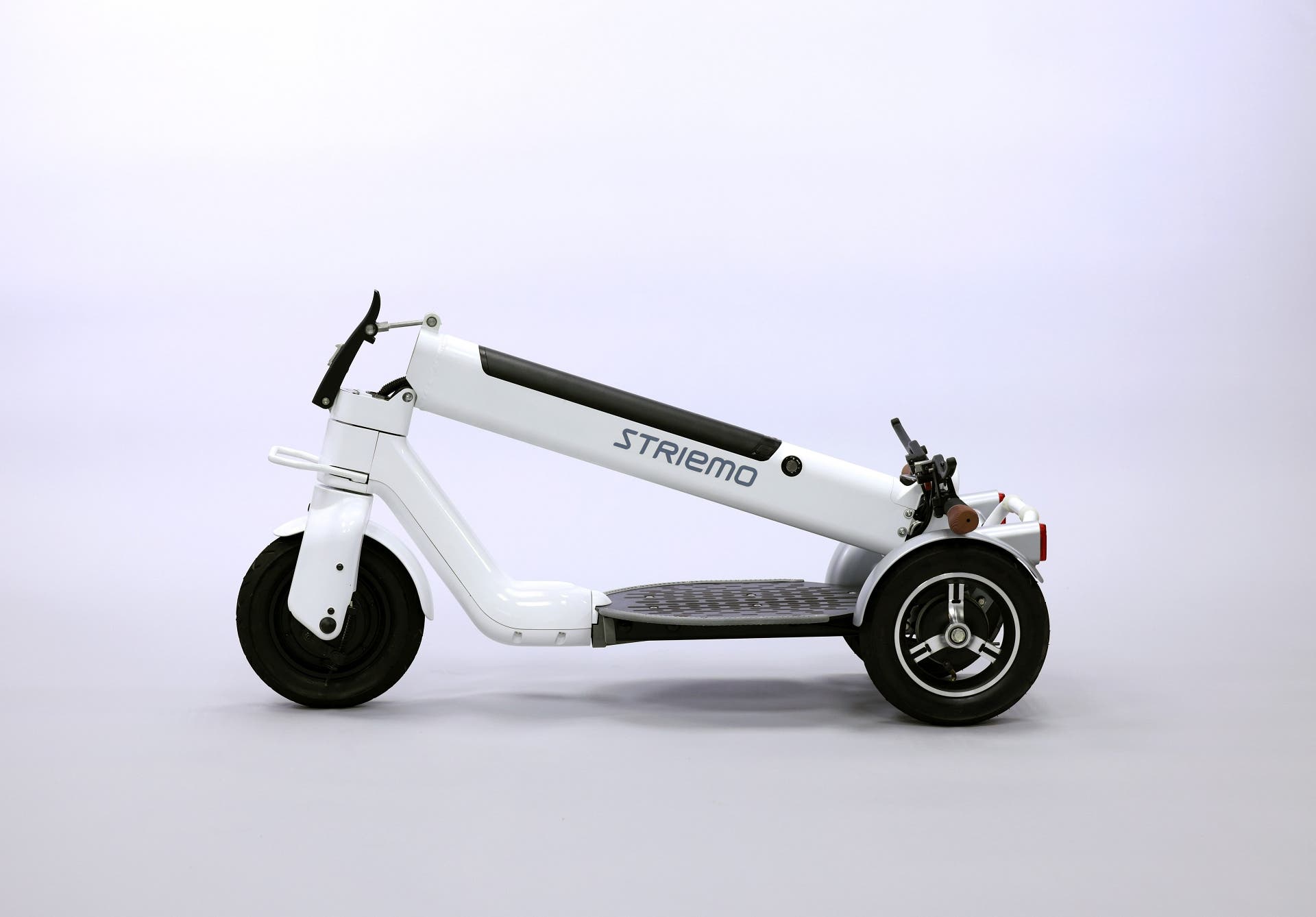 Honda進軍電動滑板車市場 新創企業striemo同名電動滑板車年底前日本上市 Supermoto8