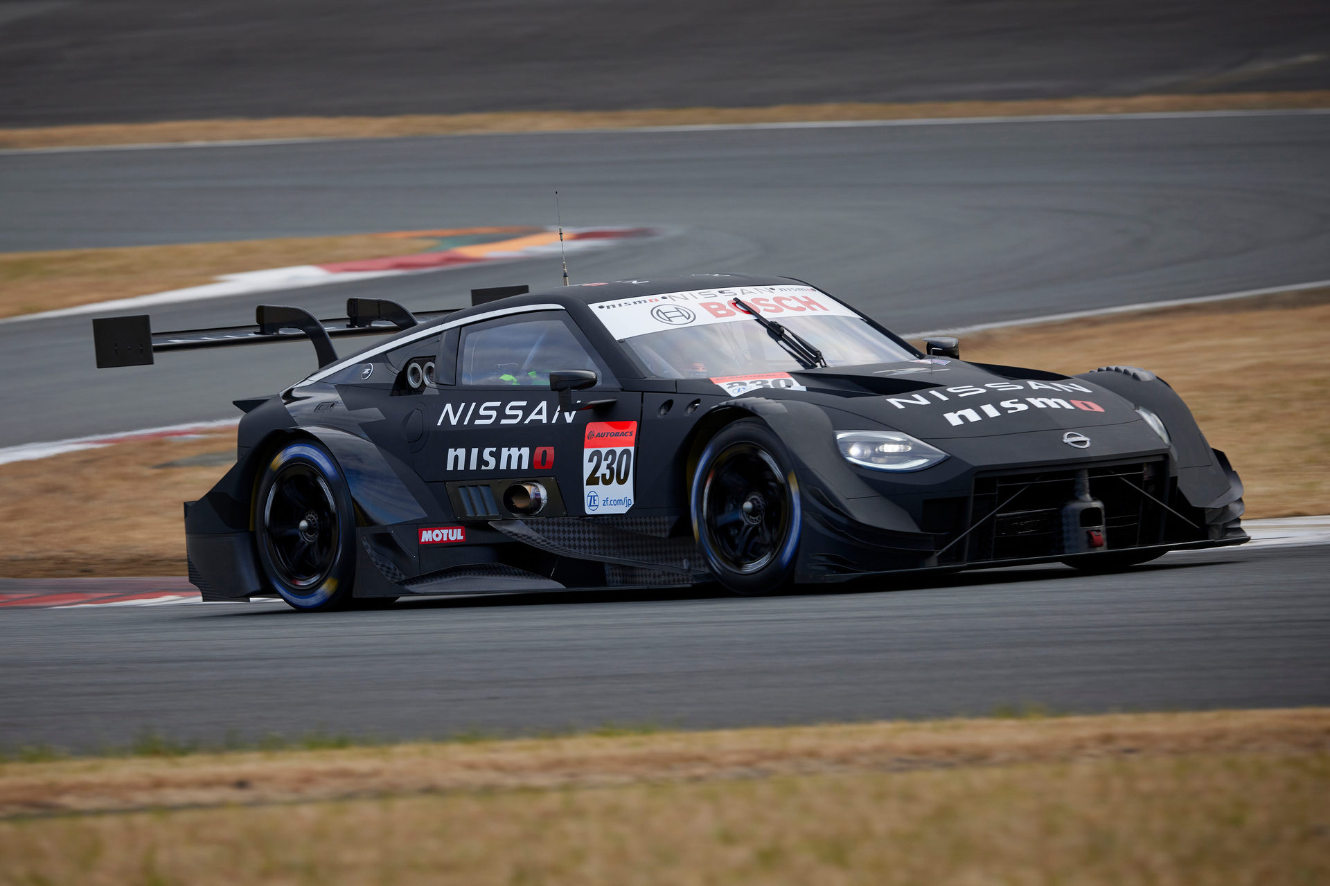 GTR GT500退役，Nissan推出Z GT500迎戰2022年賽事 SUPERMOTO8